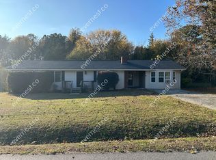 35 Meadowview Rd NW, Cartersville, GA 30121