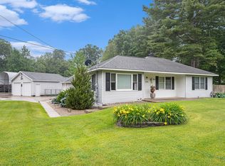 1375 E Hile Rd, Norton Shores, MI 49441