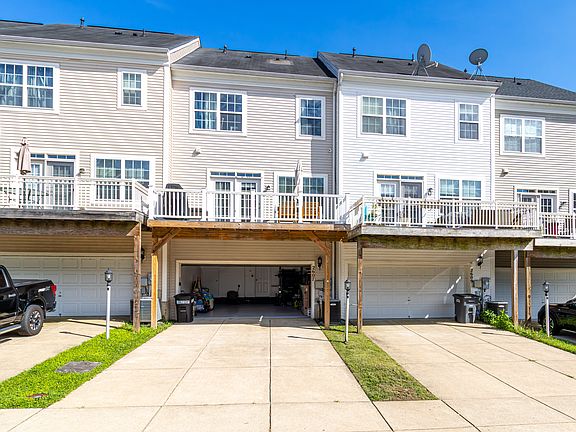 5th image of 2607 River Basin Ln