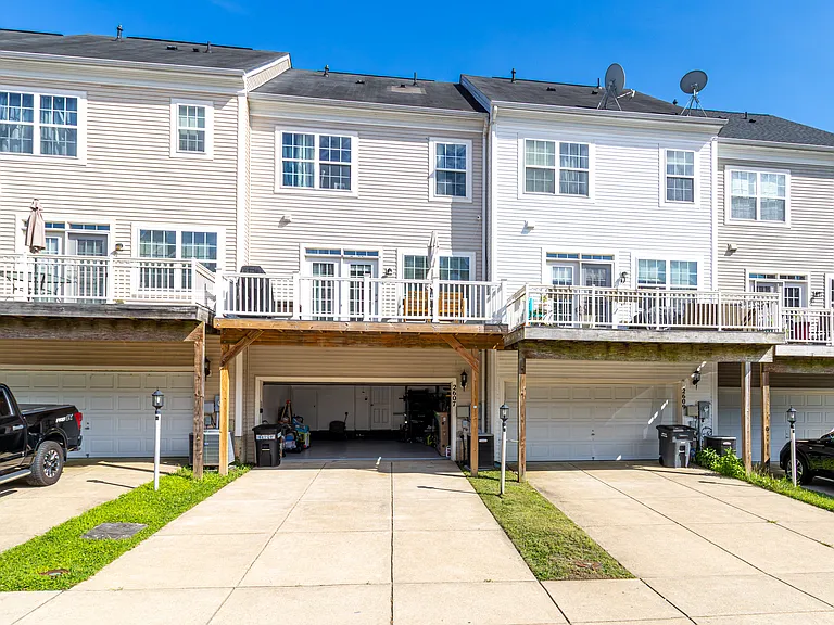 2607 River Basin Ln — Photo 5
