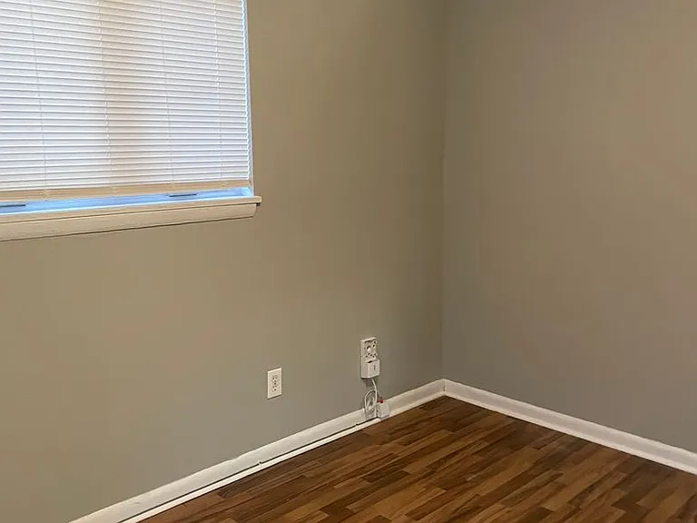1829 Edenside Ave — Photo 14
