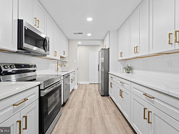 4th image of 523 Florida Ave APT 204