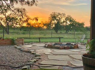 715 Morris Town Rd, Victoria, TX 77905