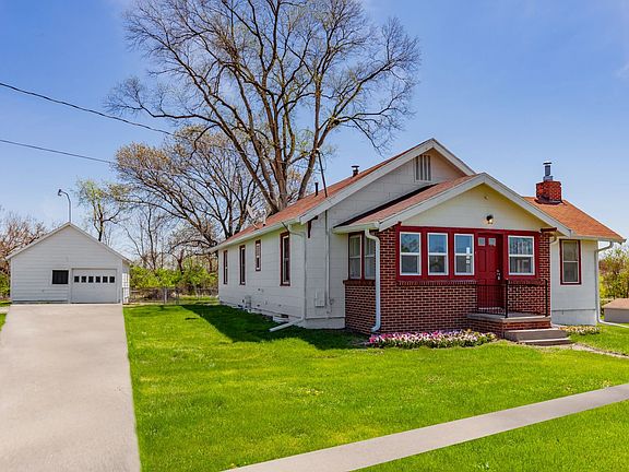 2nd image of 3141 SE 22nd St