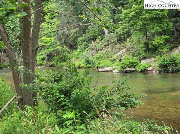 867 New River Bend S. Road, Fleetwood, NC 28626