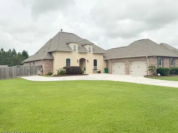 10051 Ponderosa Pl, Ocean Springs, MS 39564