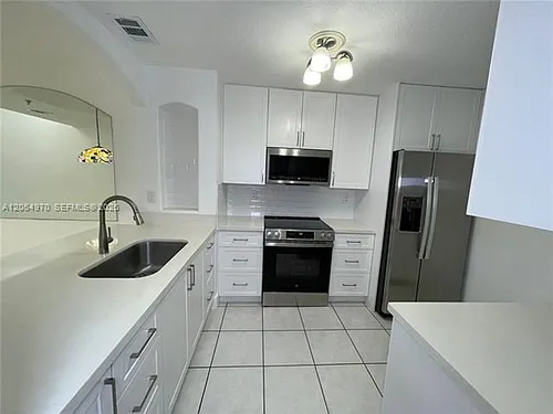 905 NW 82nd Ave #CU-111 Photo 1