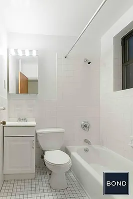 Rented by Bond New York | media 5