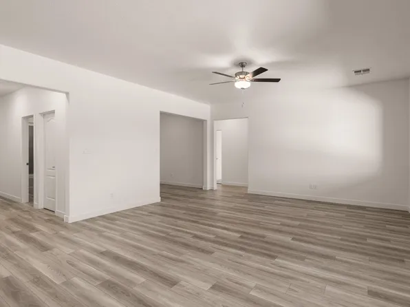 865 Calle De Las Rosas, Belen, NM 87002