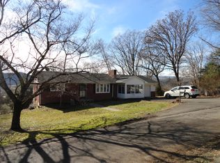 361 E Hamilton Dr, Covington, VA 24426