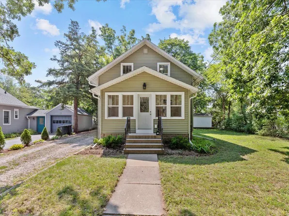 311 Lincoln AVENUE, Mukwonago, WI 53149