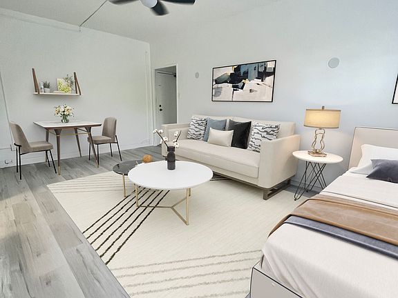 2nd image of 160 S Gramercy Pl APT 302