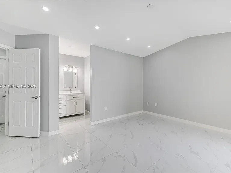 13765 SW 145th St — Photo 23