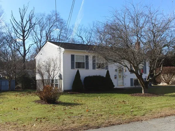 106 Sheryl Dr, Northbridge, MA 01534