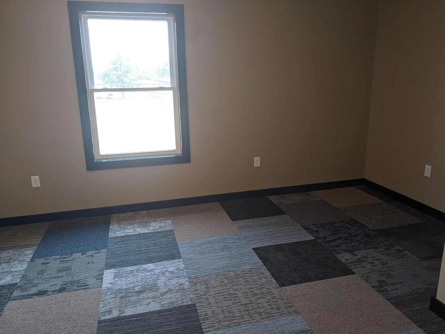 2 bed, 750 sqft, $975 — Photo 4