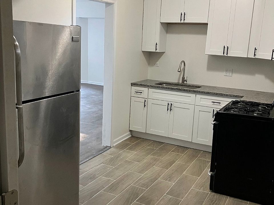 2nd image of 2666 E 78th St #2