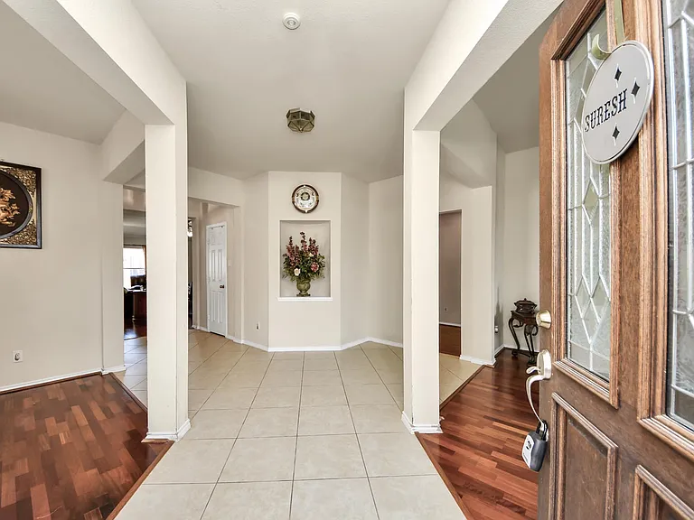 9818 Glassford Dr — Photo 5