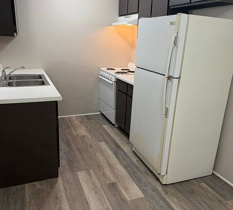 5th image of 1236 S 4th Ave #8