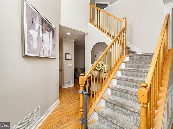 4th image of 16 Coburn Rd