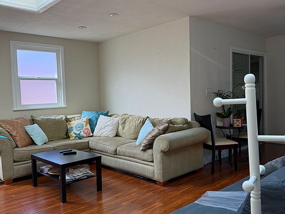 2nd image of 613 Hillside Blvd