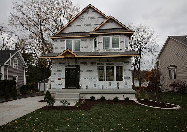 2nd image of 501 N 1st St