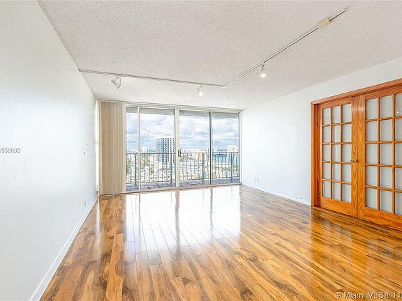 4th image of 7601 E Treasure Dr APT 1702