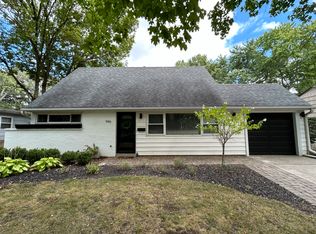 946 Caniff Rd, Columbus, OH 43221