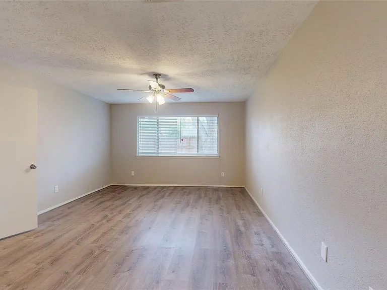 2331 Barrington Place Dr — Photo 28