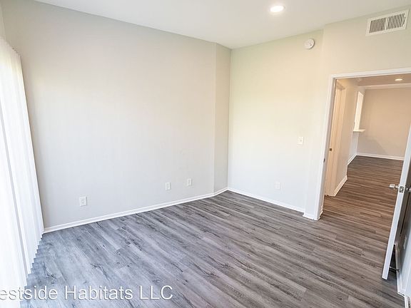 2nd image of 16070 W Sunset Blvd #304