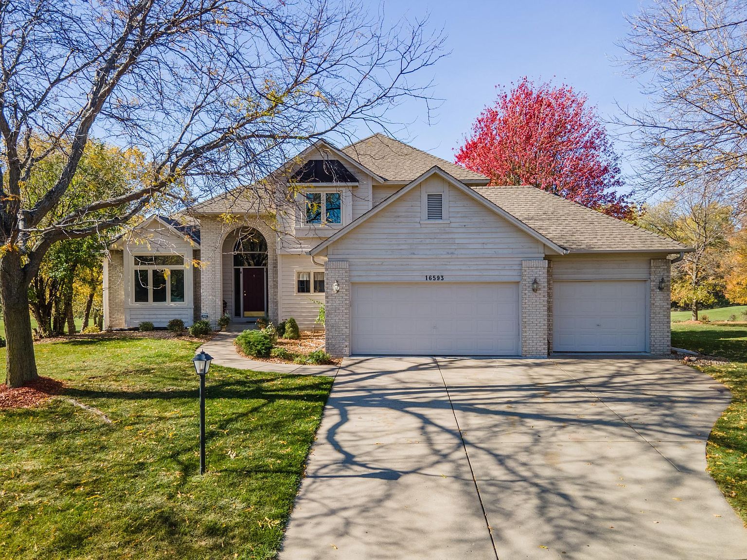 16593 Interlachen Blvd, Lakeville, MN 55044 Zillow