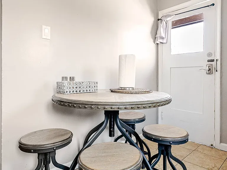 81 W Glenarm St #81 — Photo 9