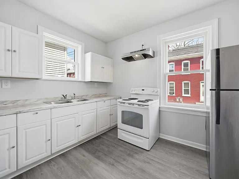 505 W Church St — Photo 25