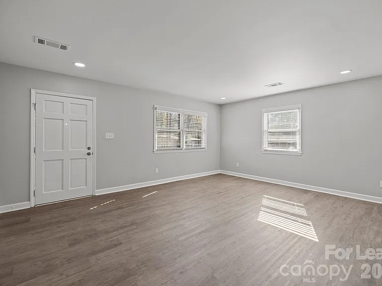 1853 Lakedell Dr — Photo 4