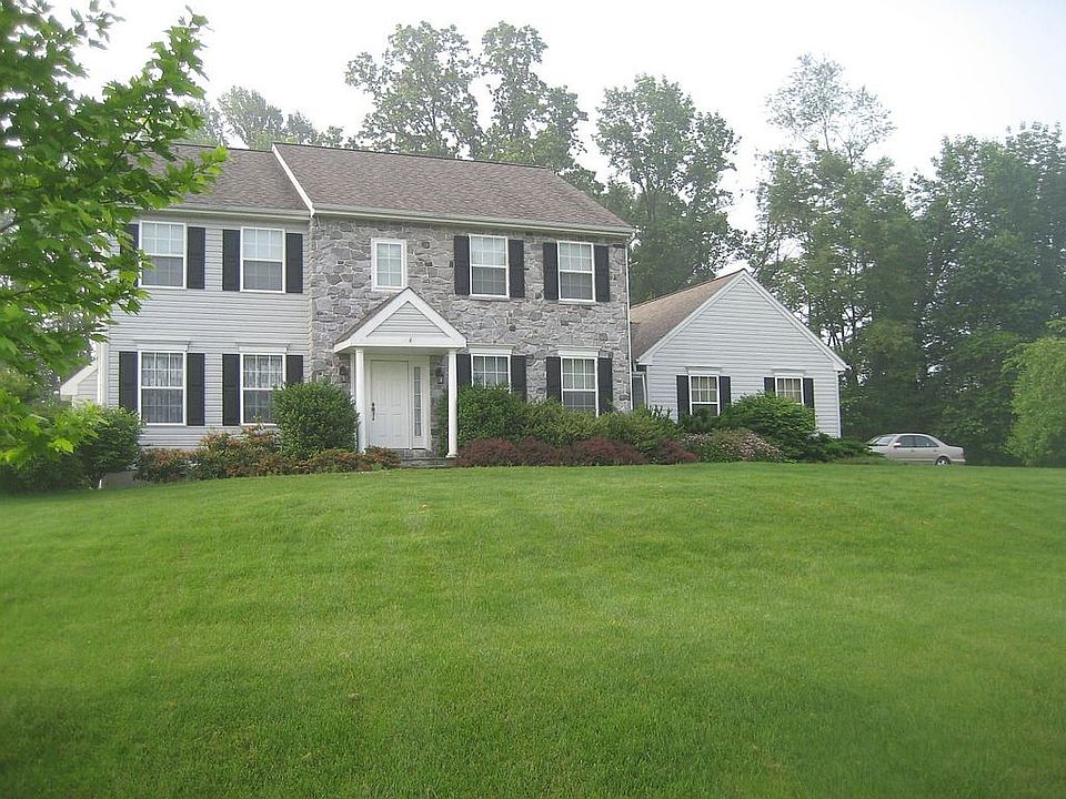 2nd image of 112 Lakewood Dr