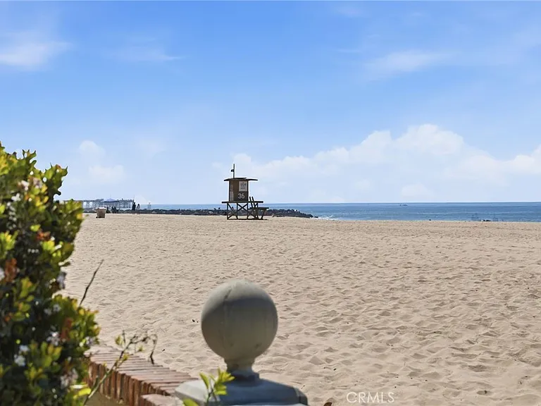 3715 Seashore Dr — Photo 31