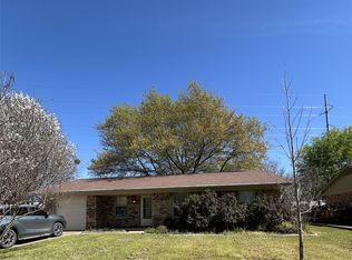 405 Canton Ave, Wills Point, TX