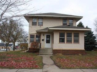 324 Colvill St W, Cannon Falls, MN 55009