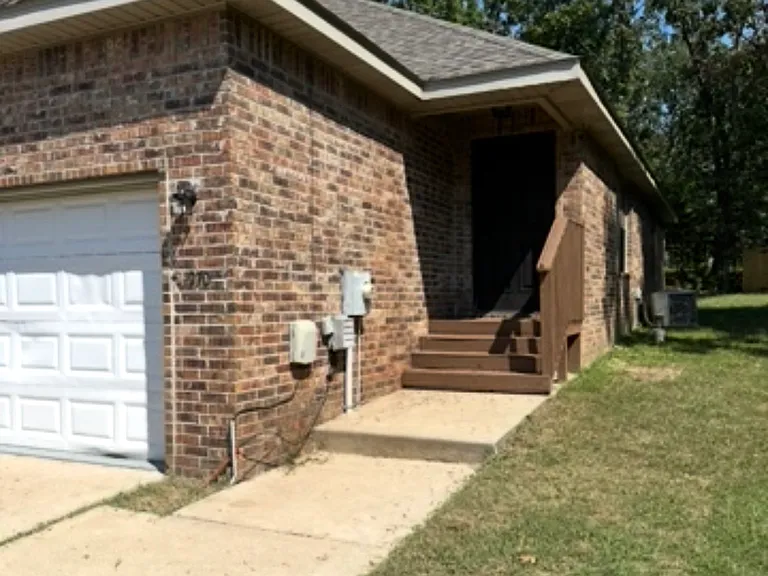 1970 E Peppervine Dr — Photo 1