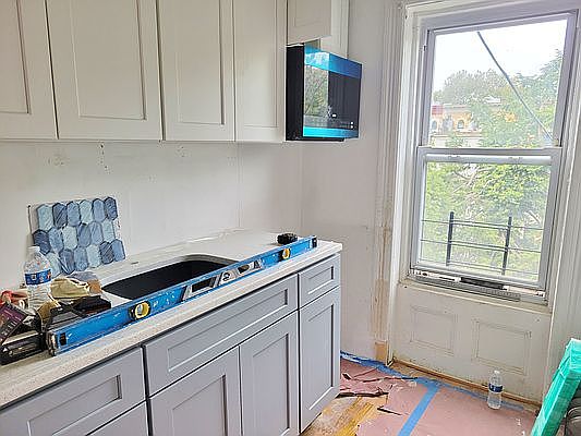 1st image of 401 Hancock St APT 3