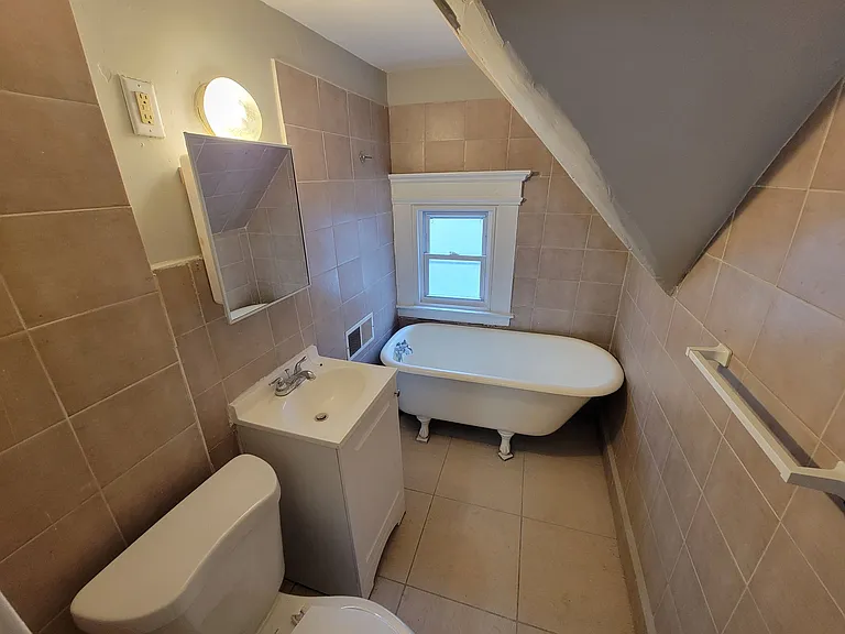 21 Sheffield Ave #33 — Photo 18