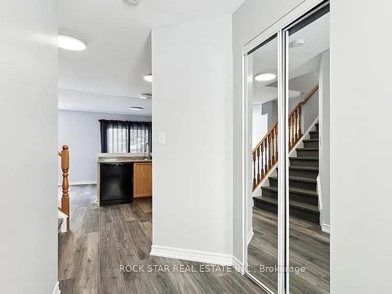 159 Henhoeffer Cres — Photo 29