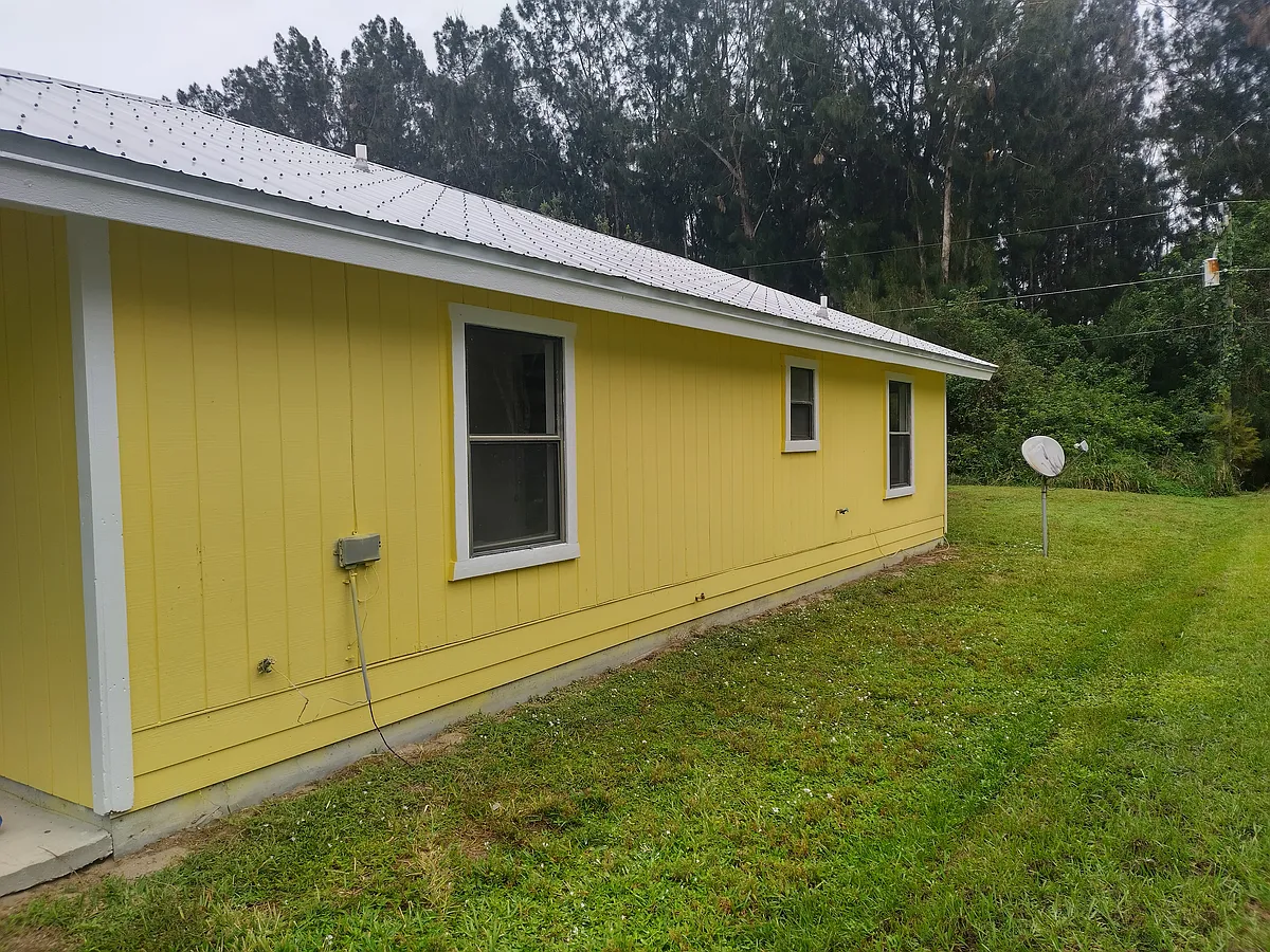 Building Photo - 2260 84th Ct