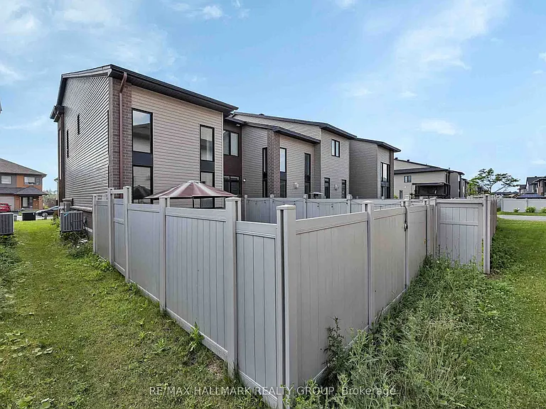 208 Big Dipper St E — Photo 42