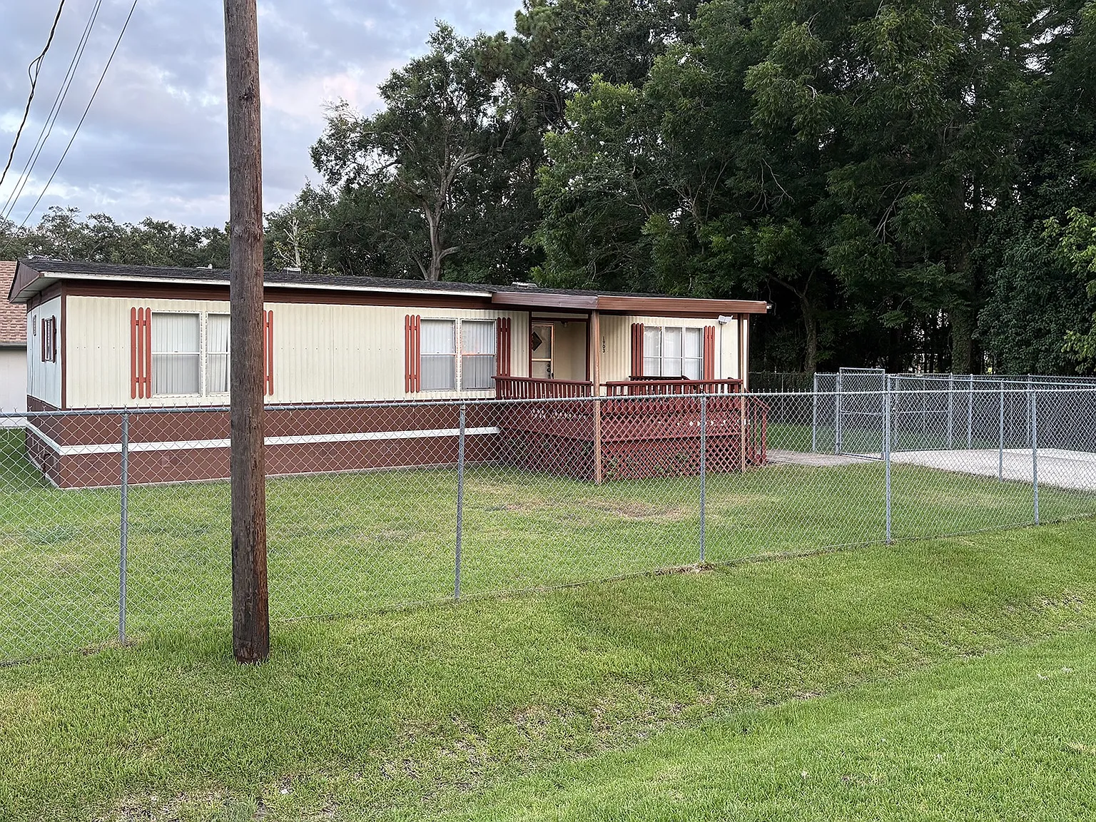 3 bed, 1200 sqft, $1,800 — Photo 3