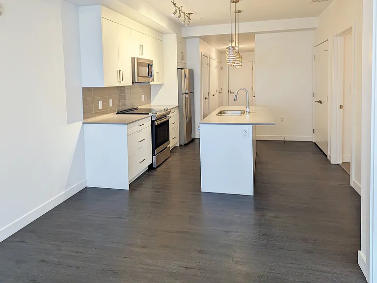 10043 108th St NW — Photo 95