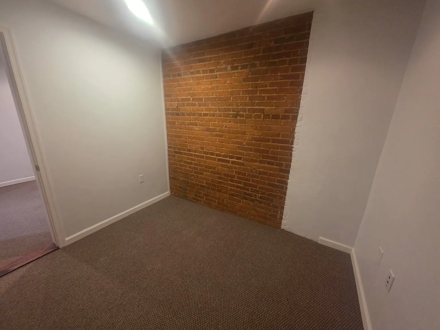 3 bed, 800 sqft, $1,595 — Photo 4