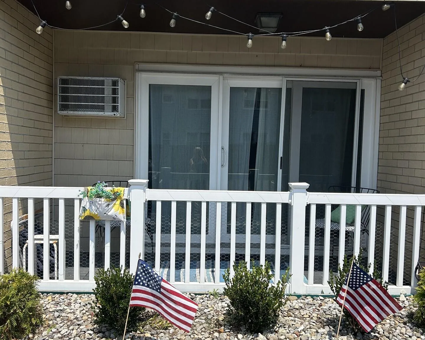 1 bed, 864 sqft, $2,995 — Photo 1