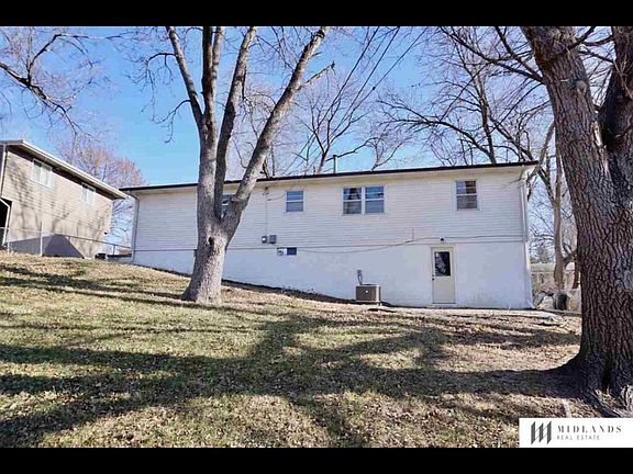 2nd image of 1412 Englewood Dr