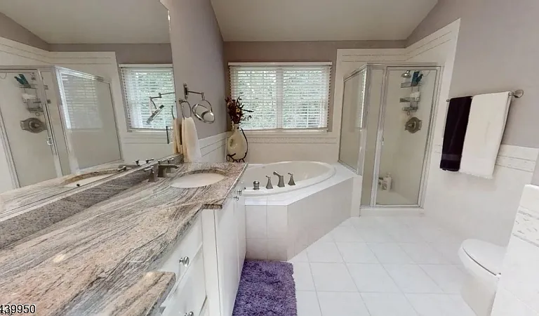 711 Binghampton Ln #711 — Photo 4