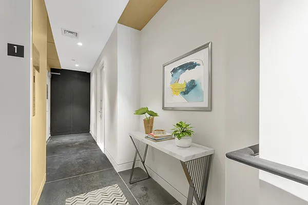 Sold by Avenues Real Estate | media 25